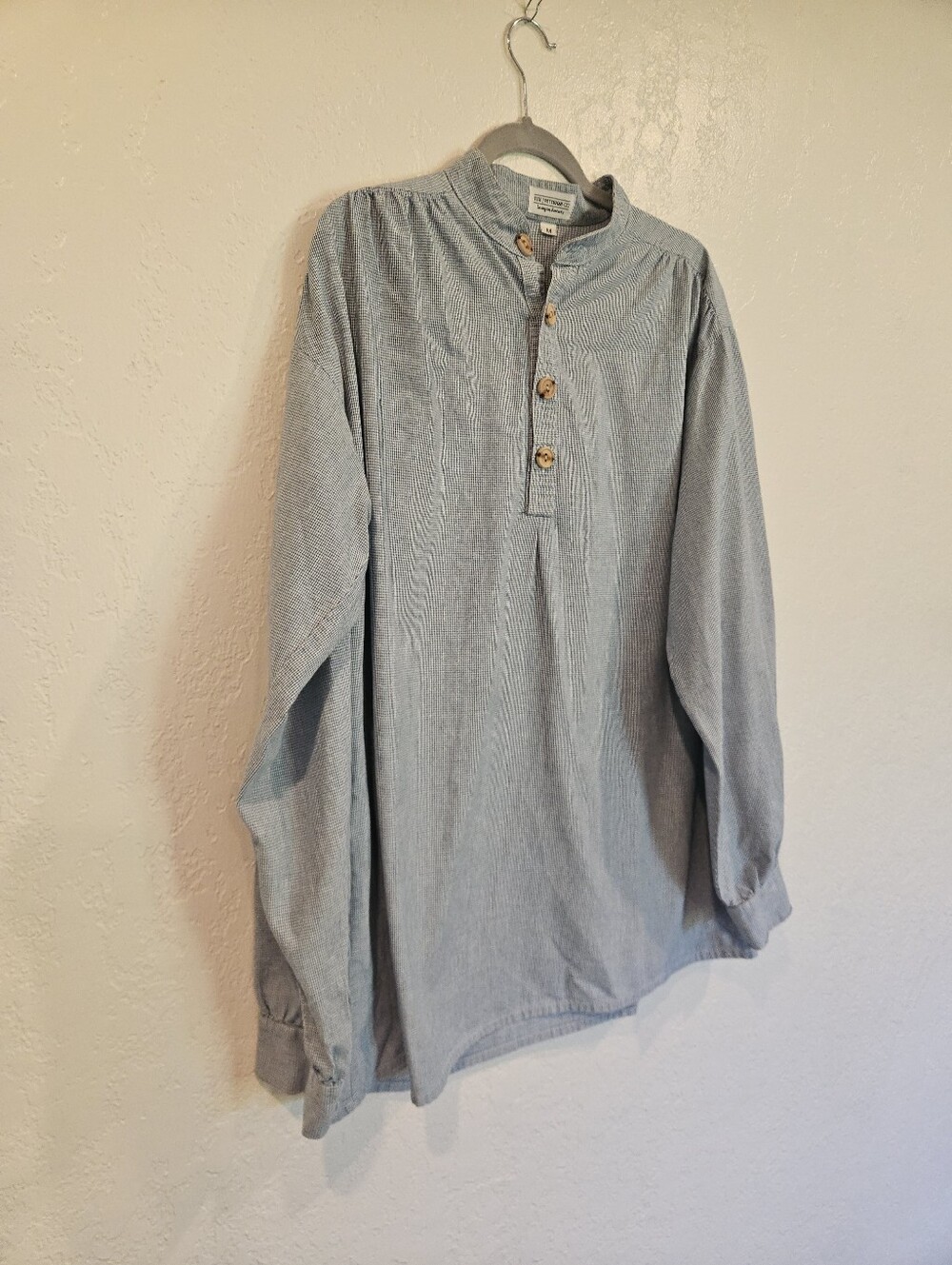 The J Peterman Co Lexington Kentucky 100% Cotton Popover Long Sleeve Poet Shirt